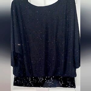 Sequined 3/4 length sleeved top